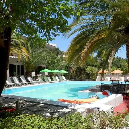 Inn Hotel Hotel